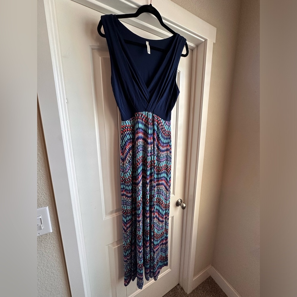 Women’s size XL maxi dress. Navy bust with vibrant multicolor skirting.